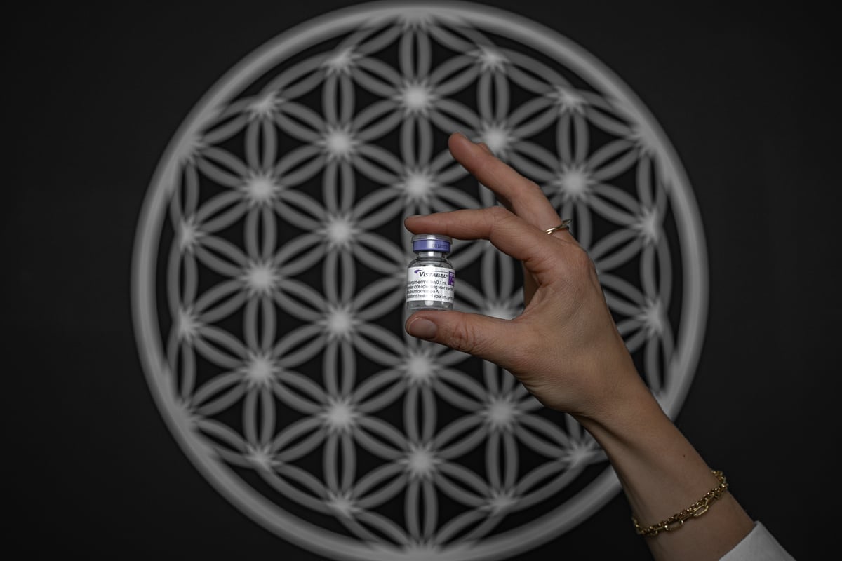 Botox Solutions - Flower of Life symbool